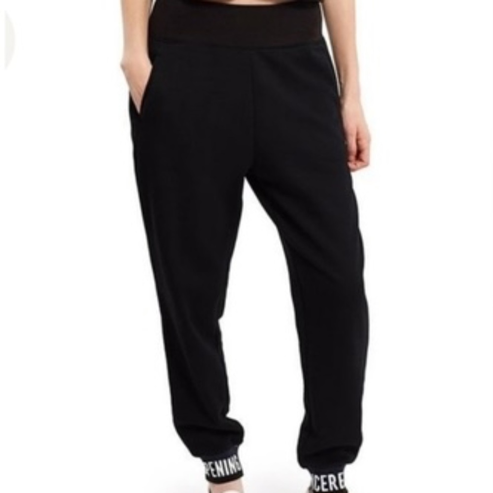 Opening Ceremony Oversized women's logo hem black cotton sweatpants Size S NWT